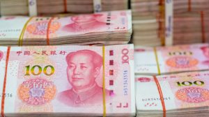 Escalating Bank Runs Spur Chinese Government to Require Approval for Large Cash Transactions